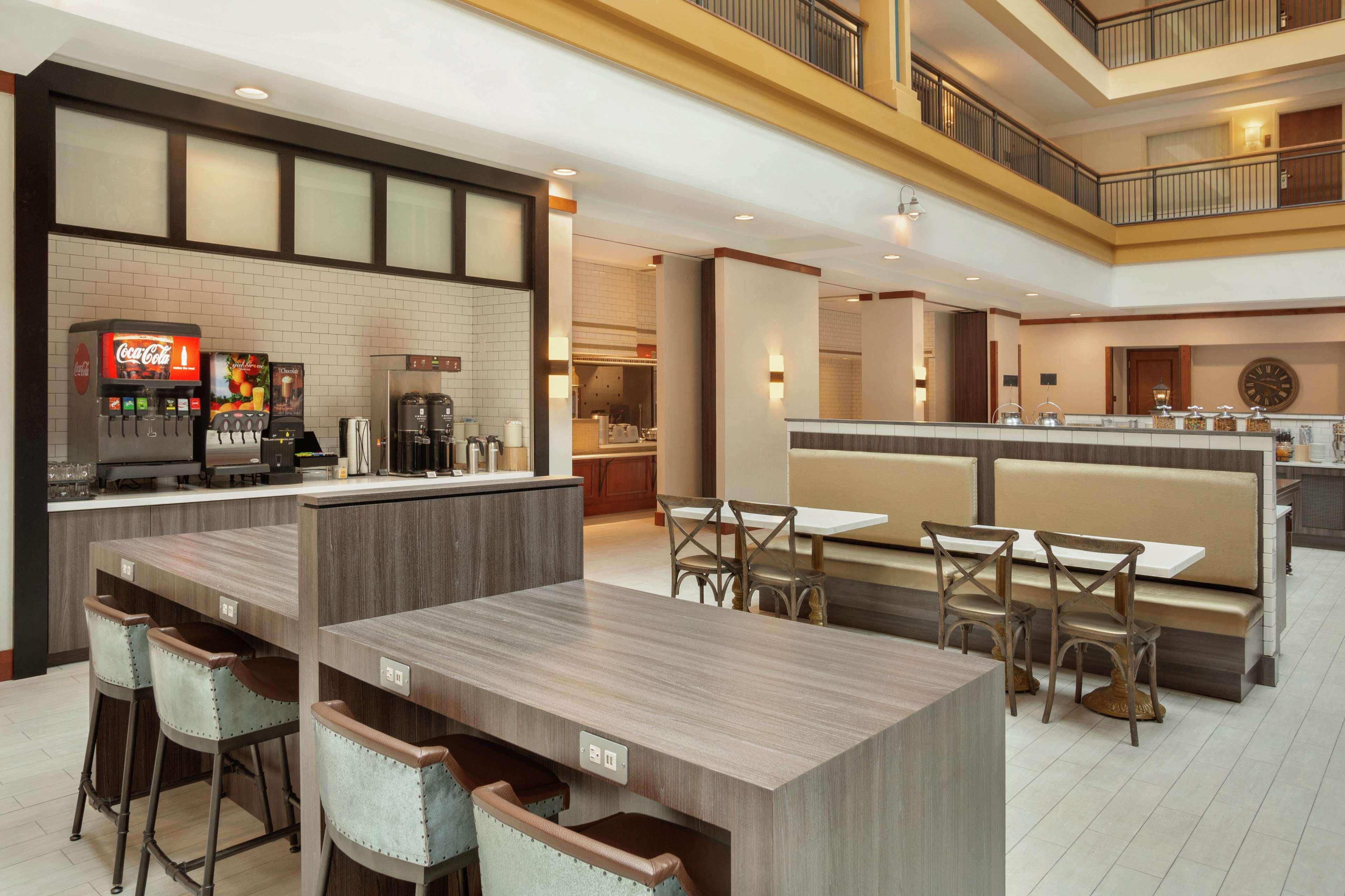 Embassy Suites By Hilton Denver International Airport Exteriér fotografie