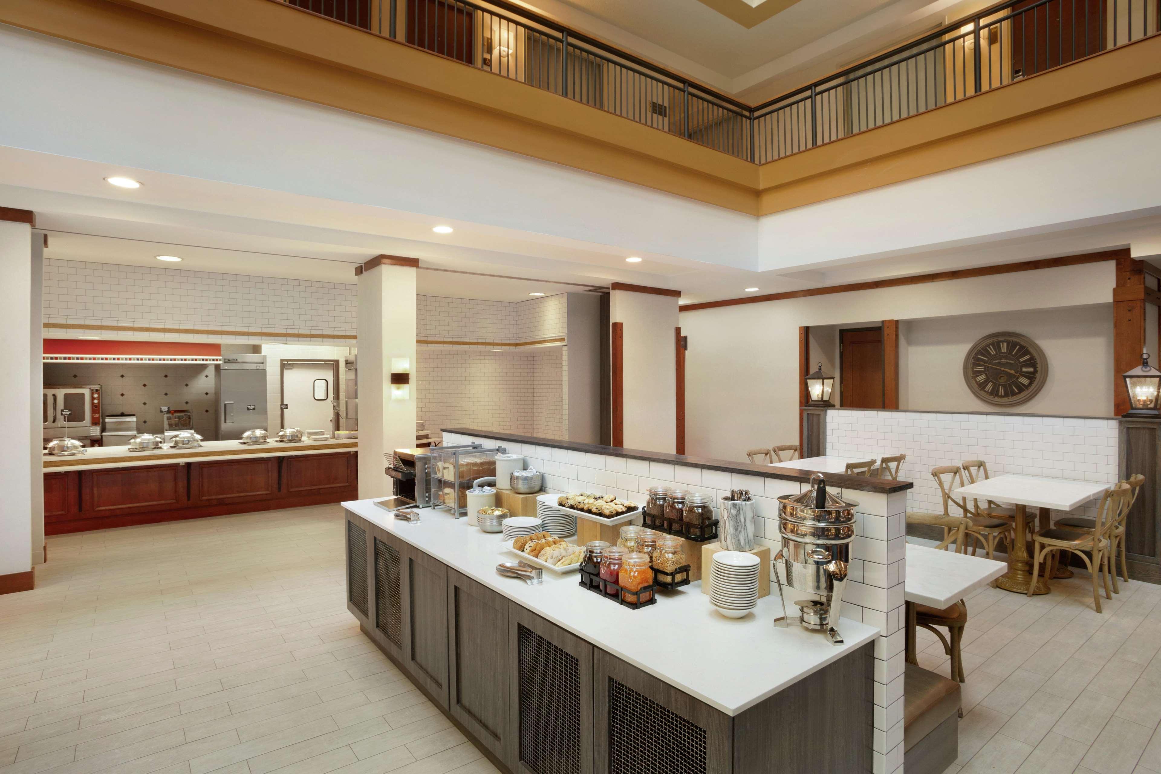 Embassy Suites By Hilton Denver International Airport Exteriér fotografie