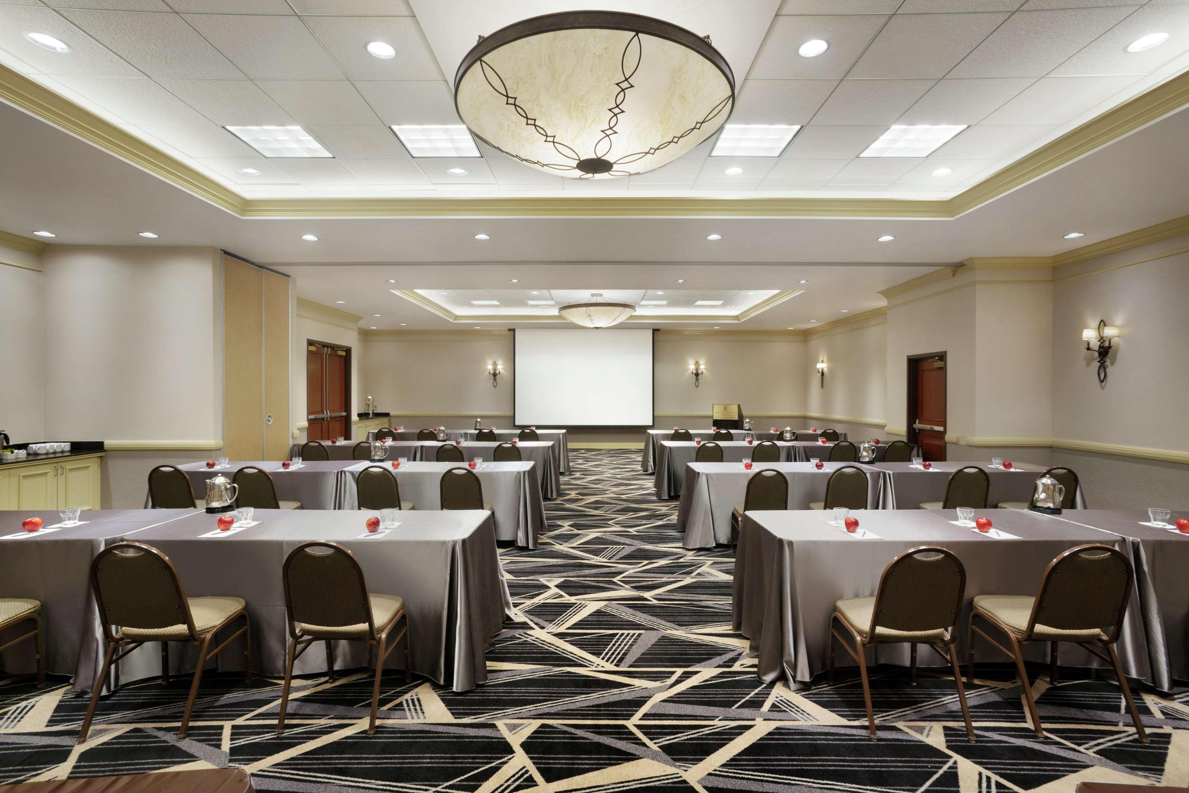 Embassy Suites By Hilton Denver International Airport Exteriér fotografie
