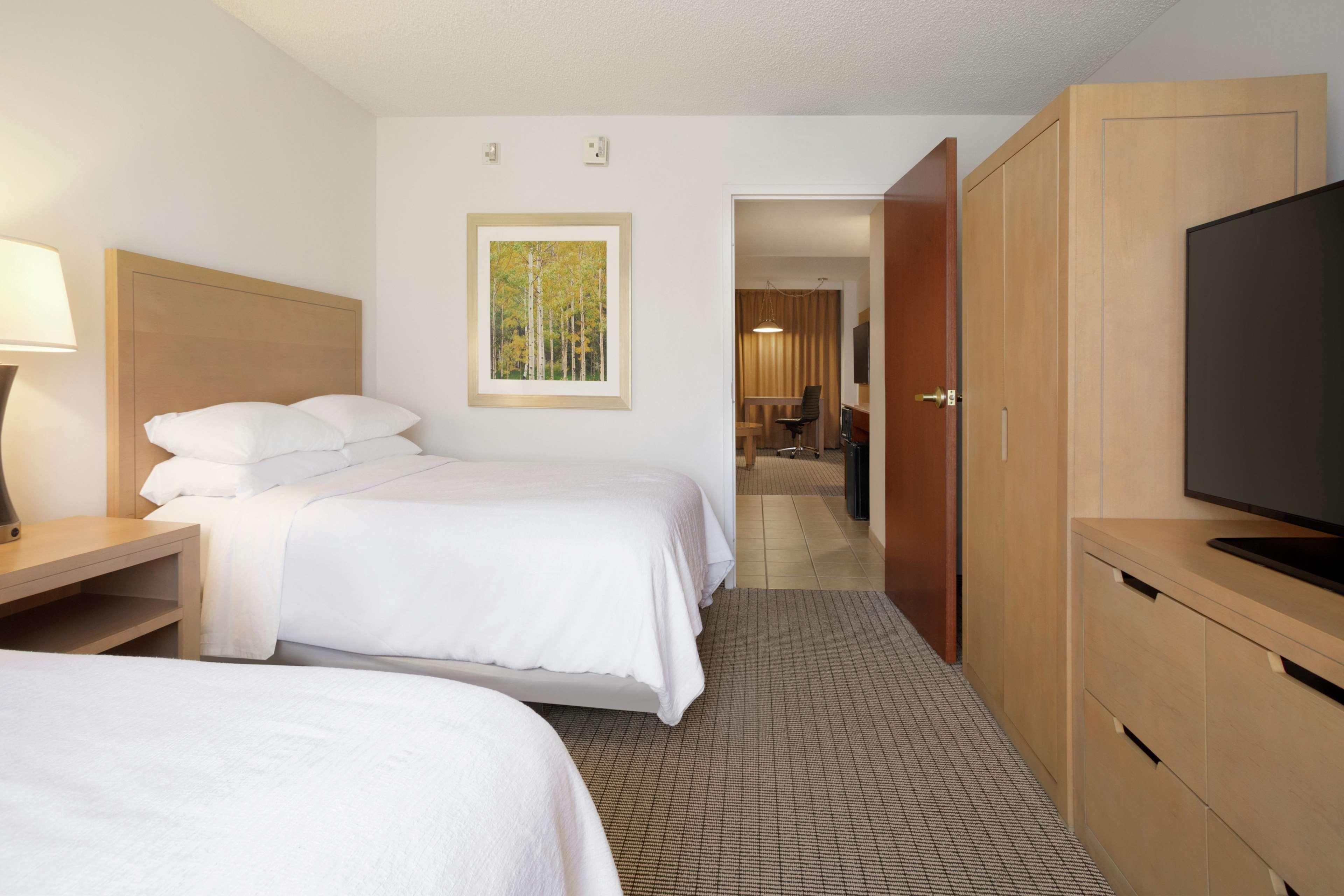 Embassy Suites By Hilton Denver International Airport Exteriér fotografie