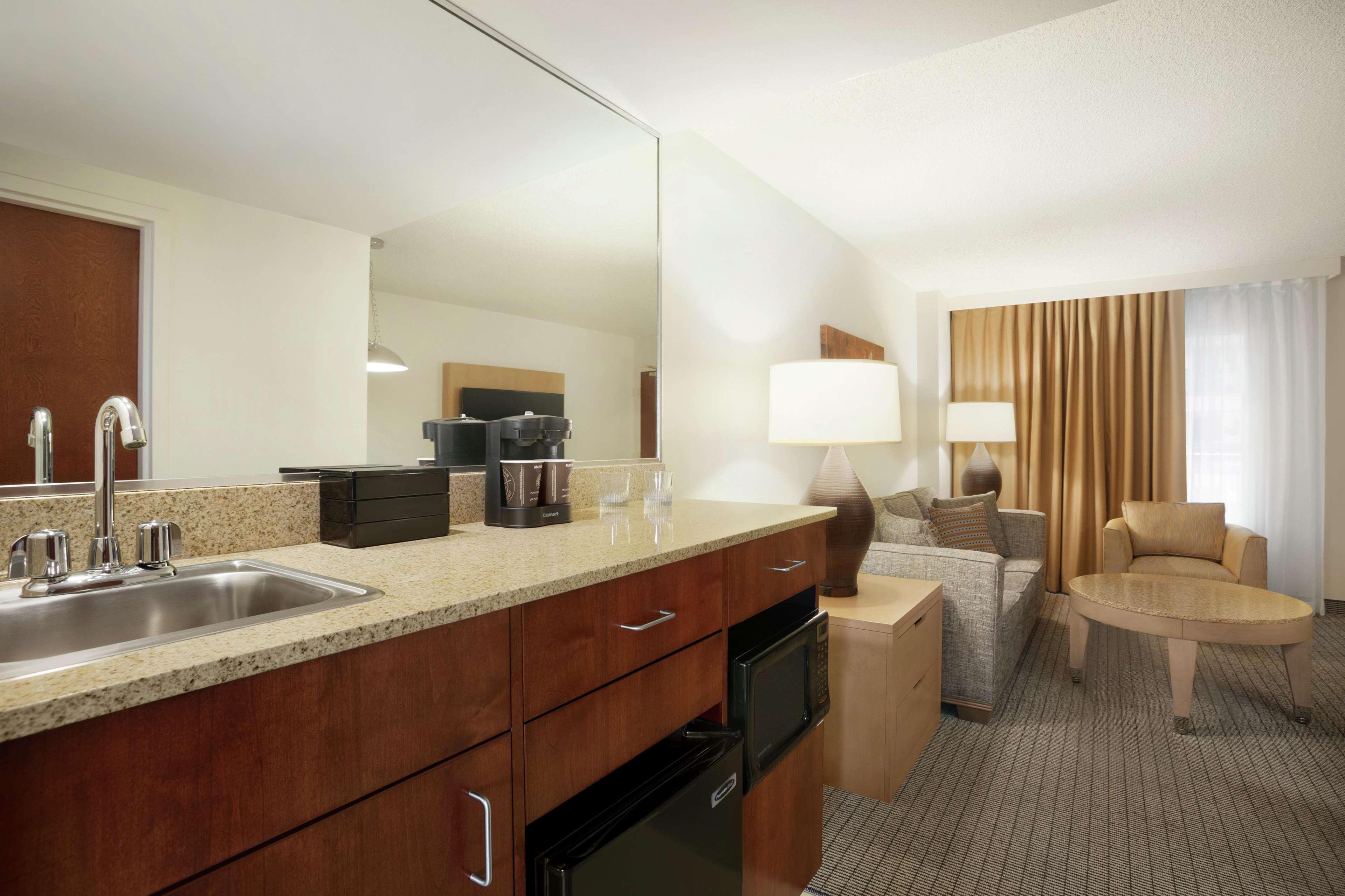 Embassy Suites By Hilton Denver International Airport Exteriér fotografie