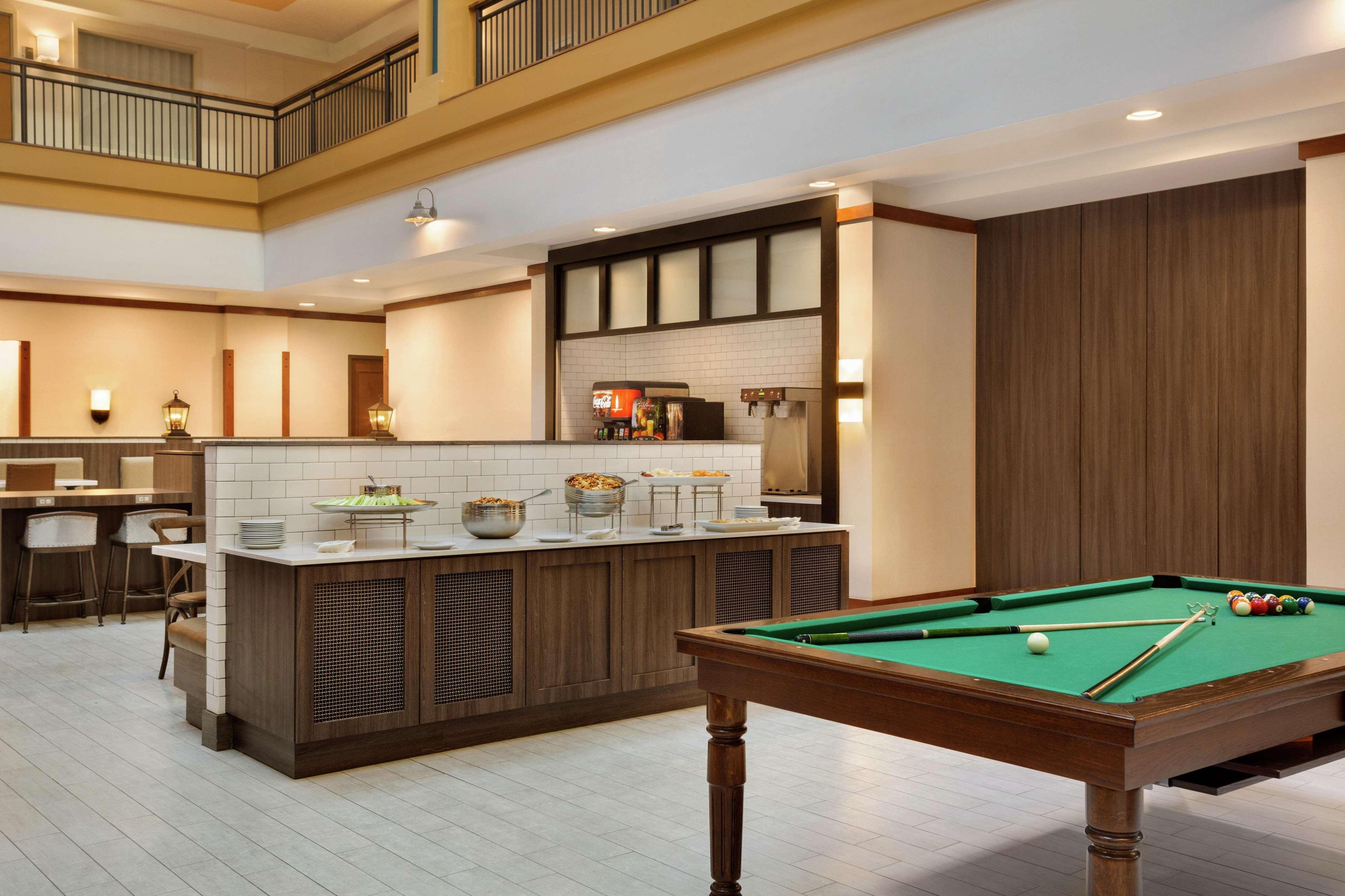 Embassy Suites By Hilton Denver International Airport Exteriér fotografie