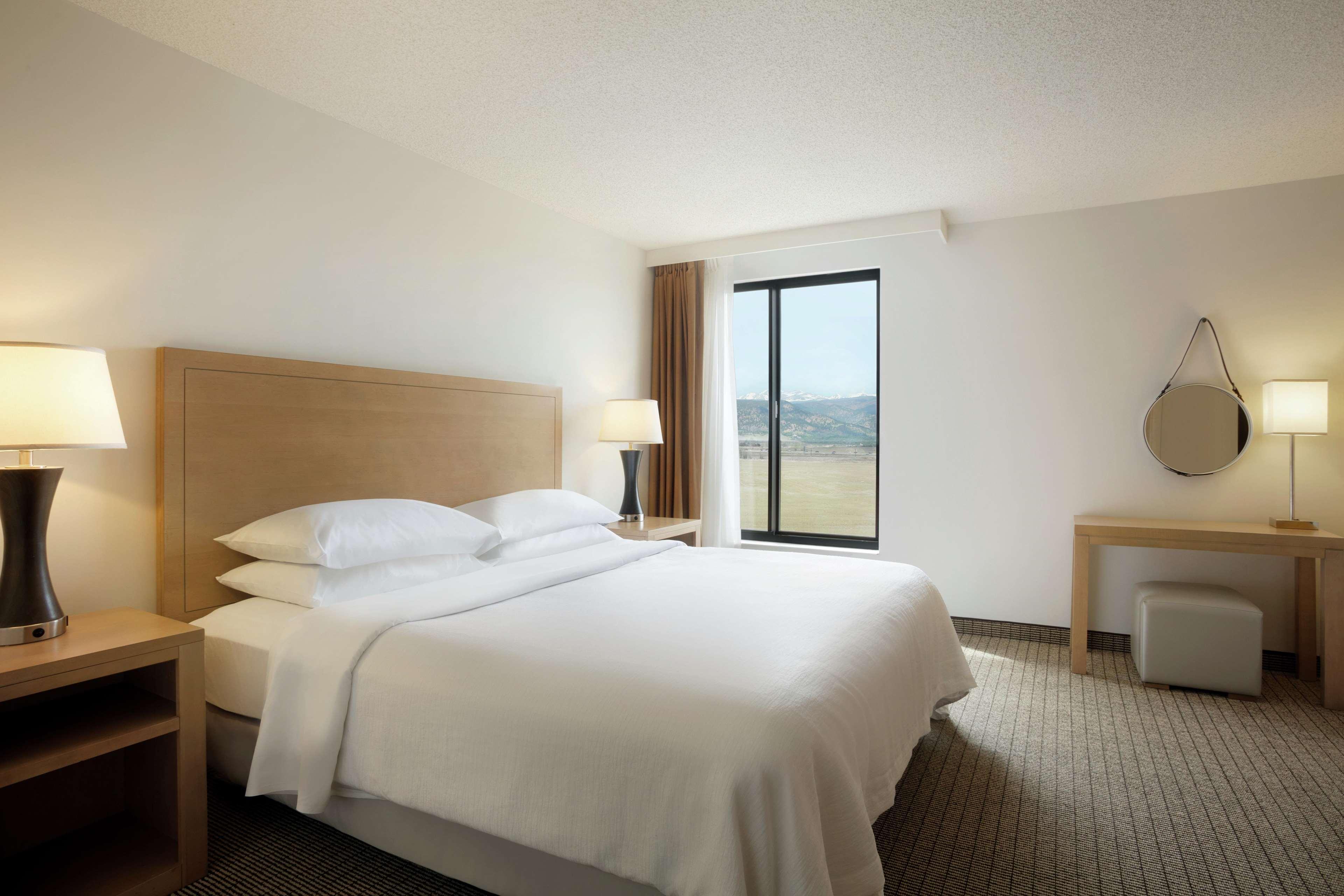 Embassy Suites By Hilton Denver International Airport Exteriér fotografie