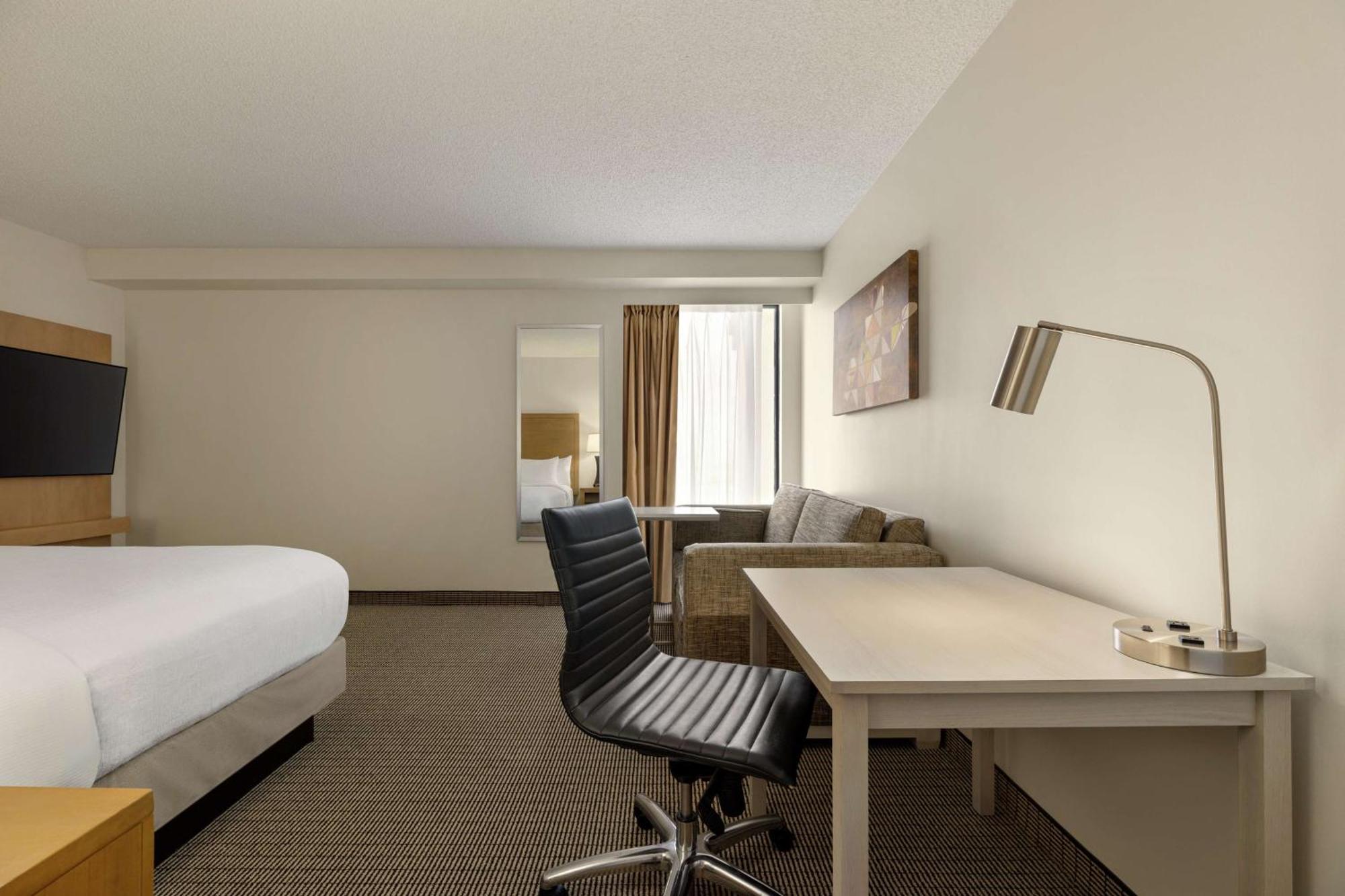 Embassy Suites By Hilton Denver International Airport Exteriér fotografie