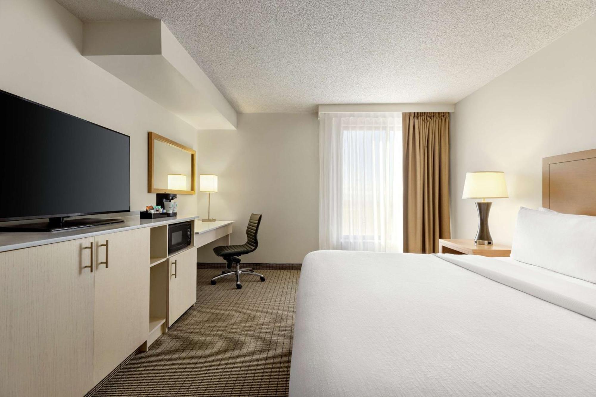 Embassy Suites By Hilton Denver International Airport Exteriér fotografie